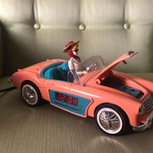 Vintage Barbie AM/FM alarm clock - exquisite